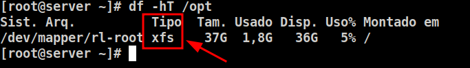 comando df executado para identificar o sistema de arquivos usado no ponto de montagem. É um passo essencial para configurar samba active directory no rocky linux.