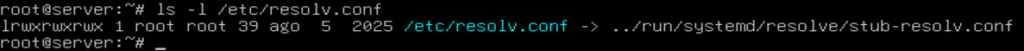 comando ls listando as propriedades do arquivo /etc/resolv.conf para descobrir se está sendo controlado pelo serviço systemd-resolved