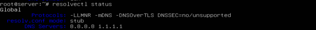 saída do comando resolvectl status exibindo os endereços IP dos servidores dns configurados no serviço systemd-resolved